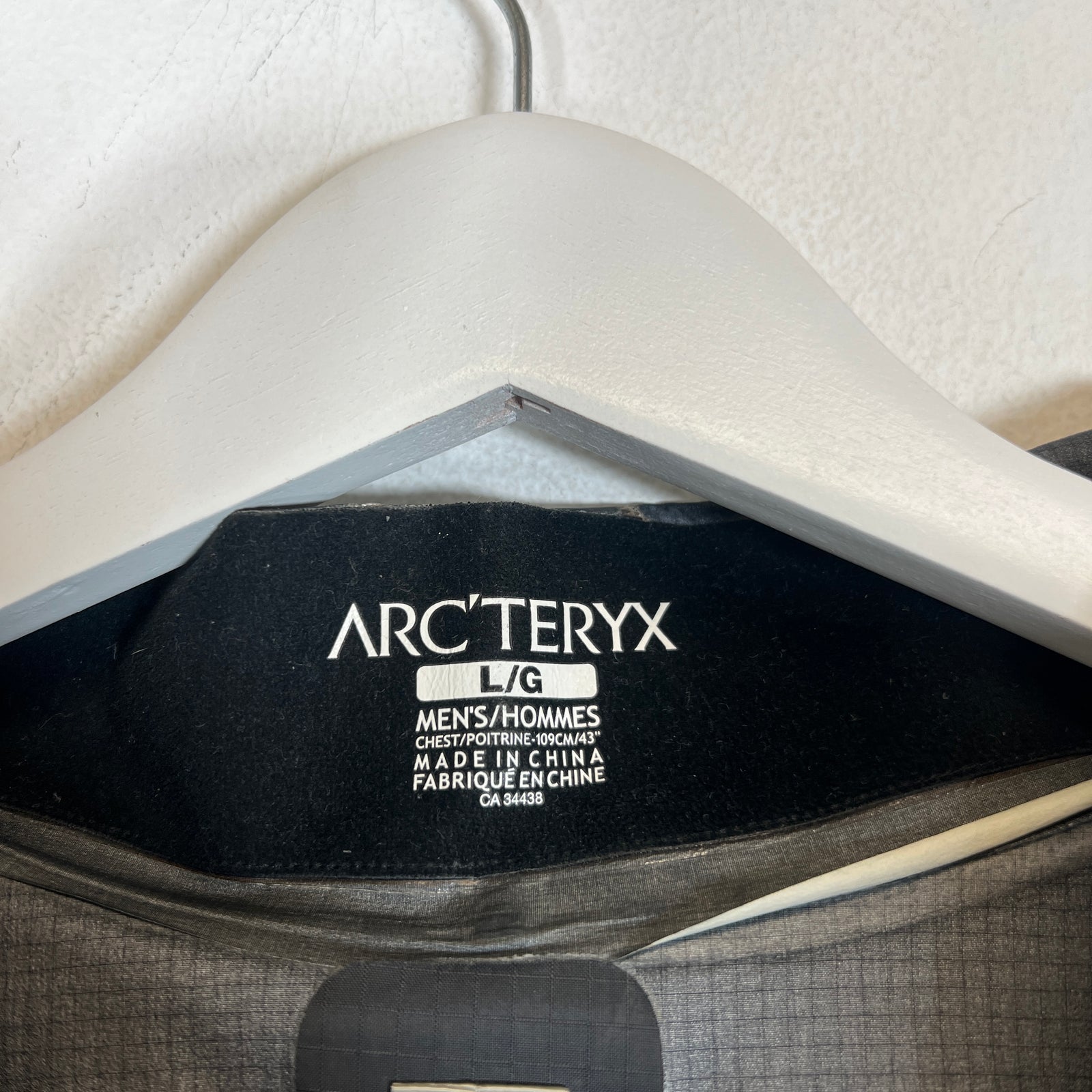 Arc'teryx Blue Beta AR Jacket Size L