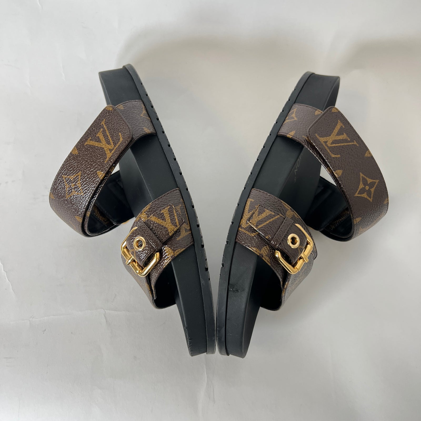 Louis Vuitton Bom Dia Monogram Flat Mule Sandals Size 38.5