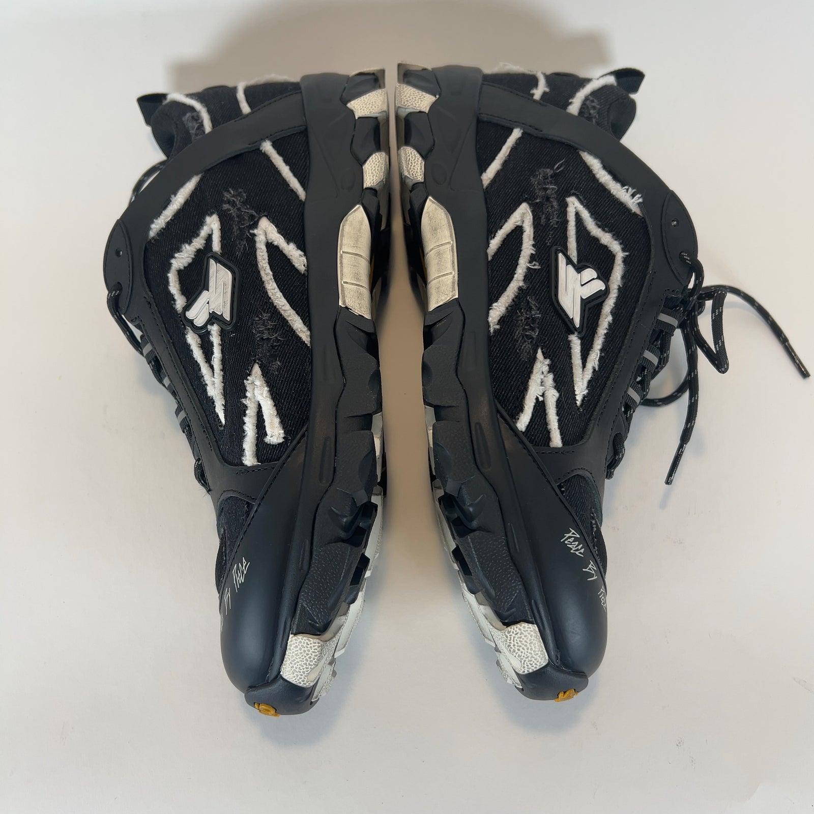Sicko Vessel 'Born From Pain' Hiking Shoes