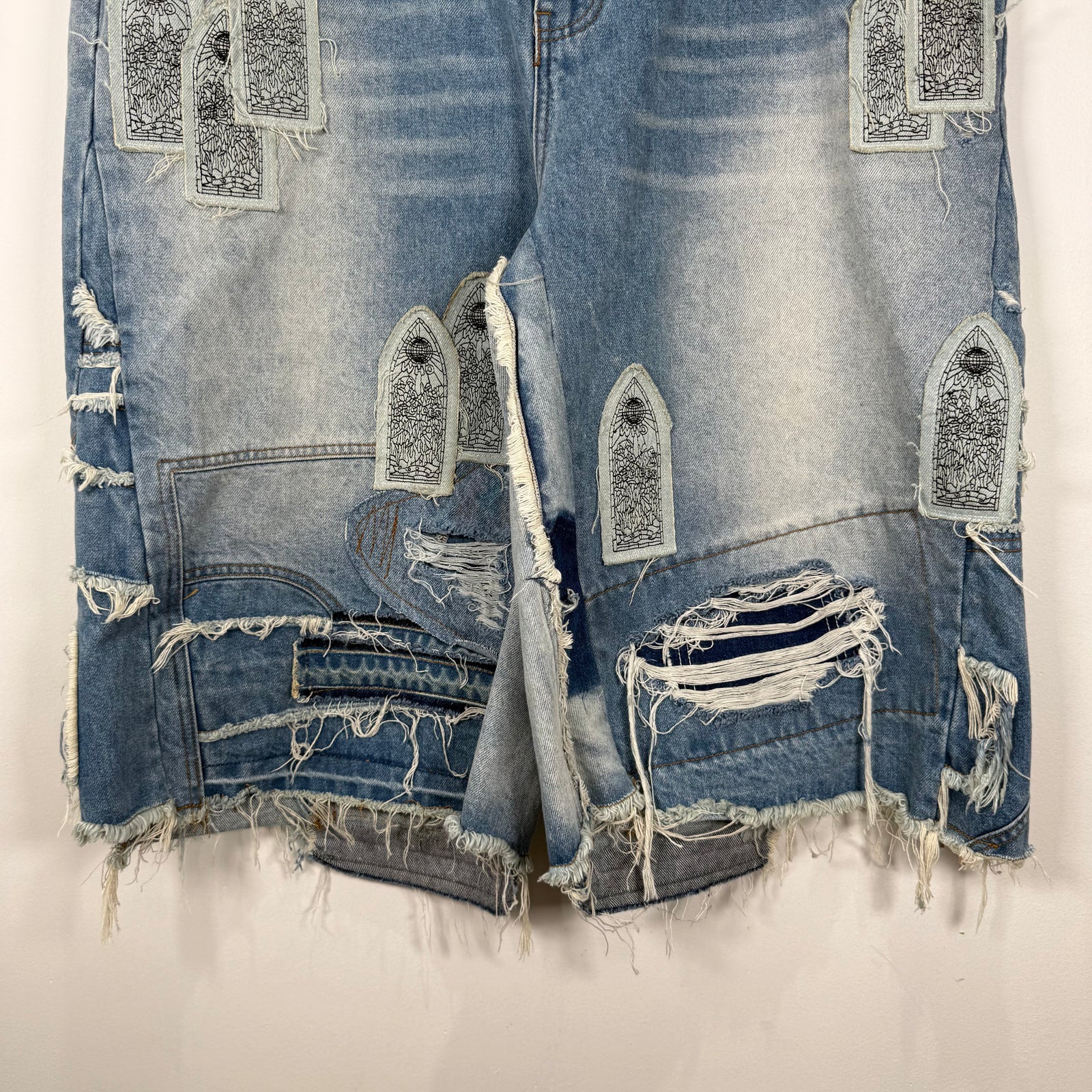 Who Decides War Patched Arch Carpeneter Shorts Size 40