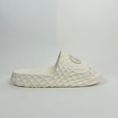 Gucci White Interlocking G Ripple Slides Size GG 10