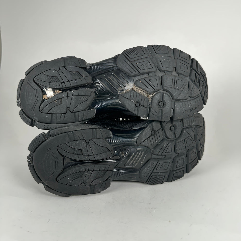 Balenciaga Triple Black Matte Low-Top Runners Size 44