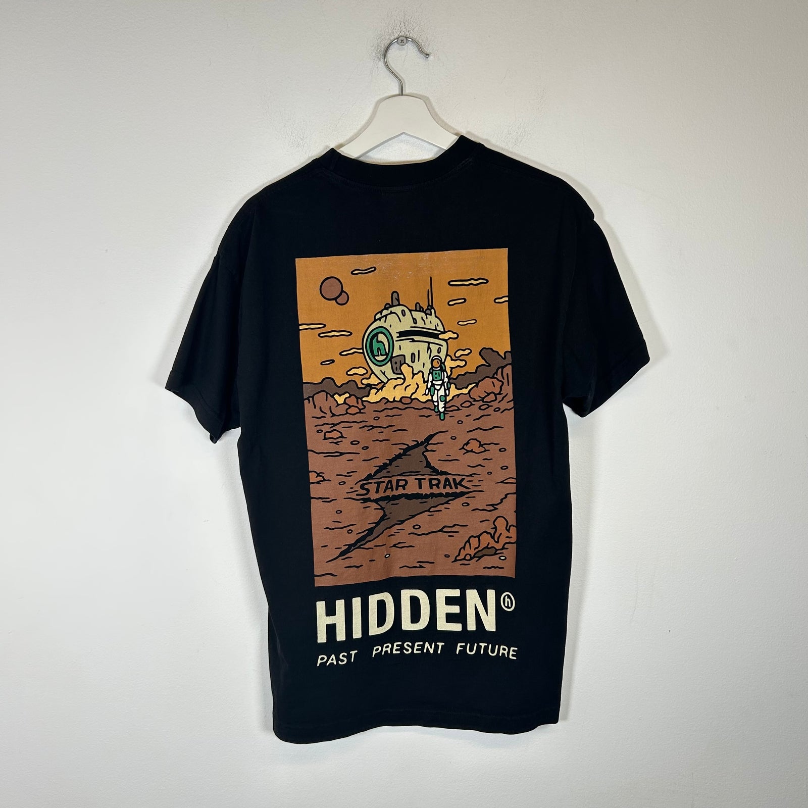 Hidden Black Star Trak T-Shirt Size M