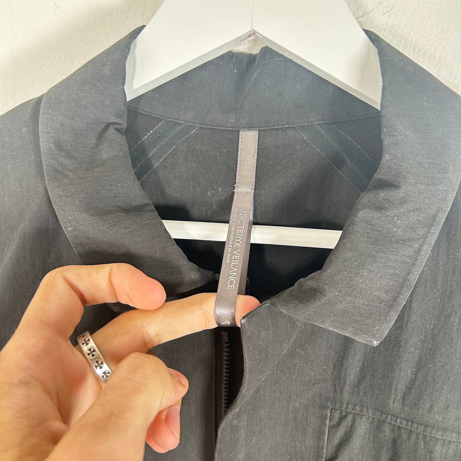 Arcteryx Veilance Black Zip Up Shirt Size L