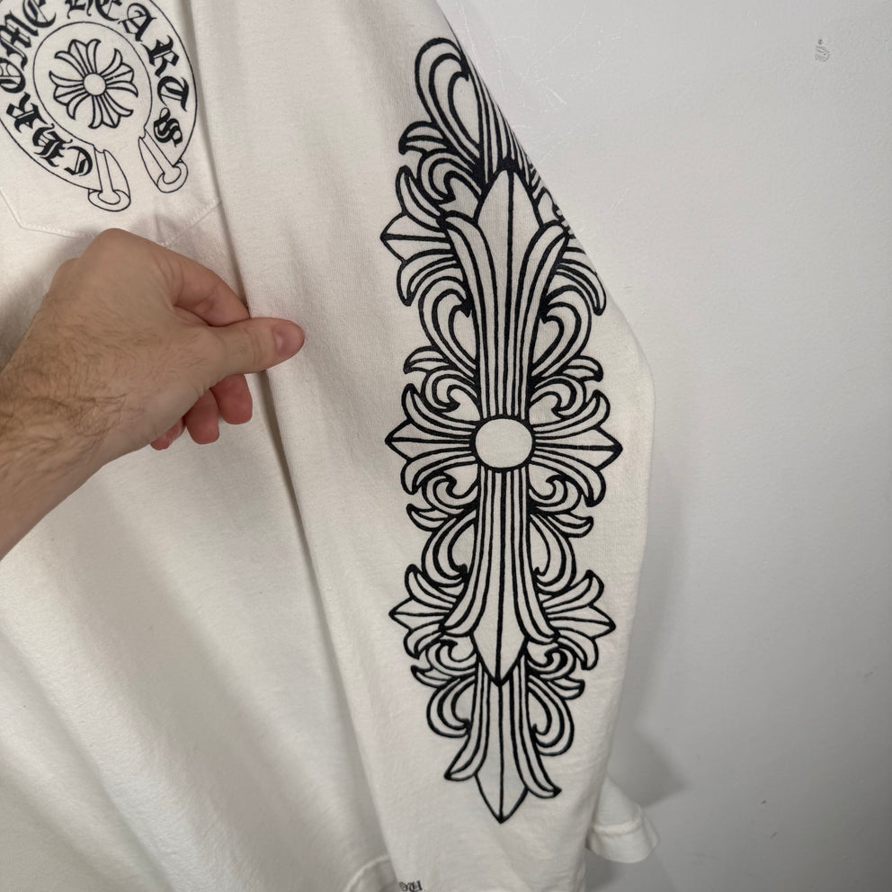 Chrome Las Vegas Horseshoe Floral Graphic White Longsleeve Size L