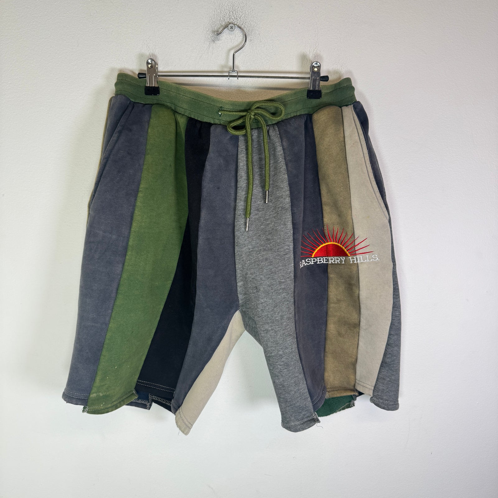 GV Gallery Raspberry Hills Bonsai Shorts Size S