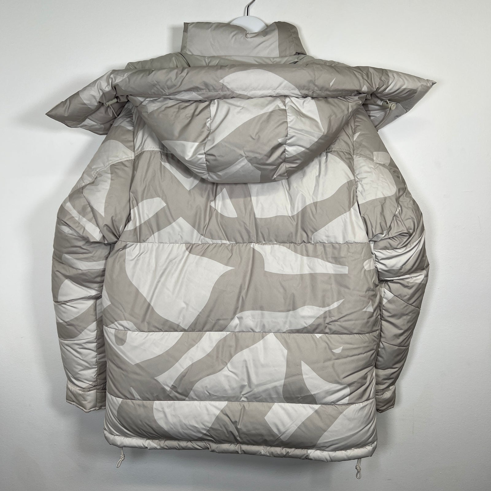 TNF x Kaws White Puffer Size S