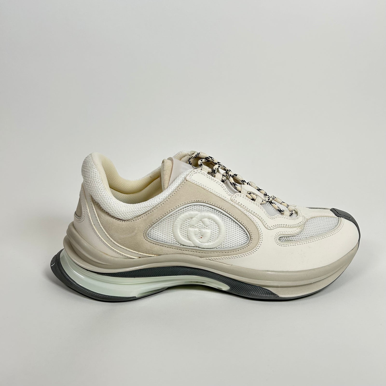 Gucci White Interlocking G Runner Size GG 10