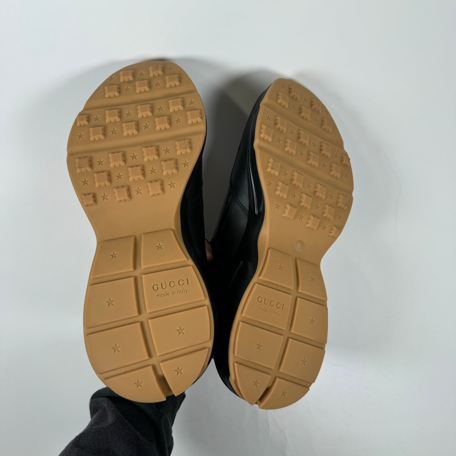 Gucci Iridescent Logo Rhyton Sneaker Size GG 11