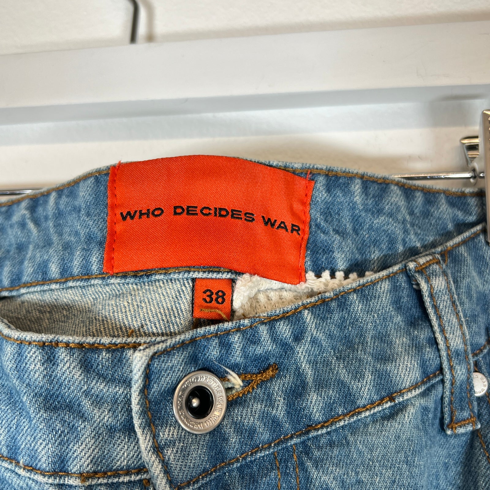 Who Decides War Jeans Size 38
