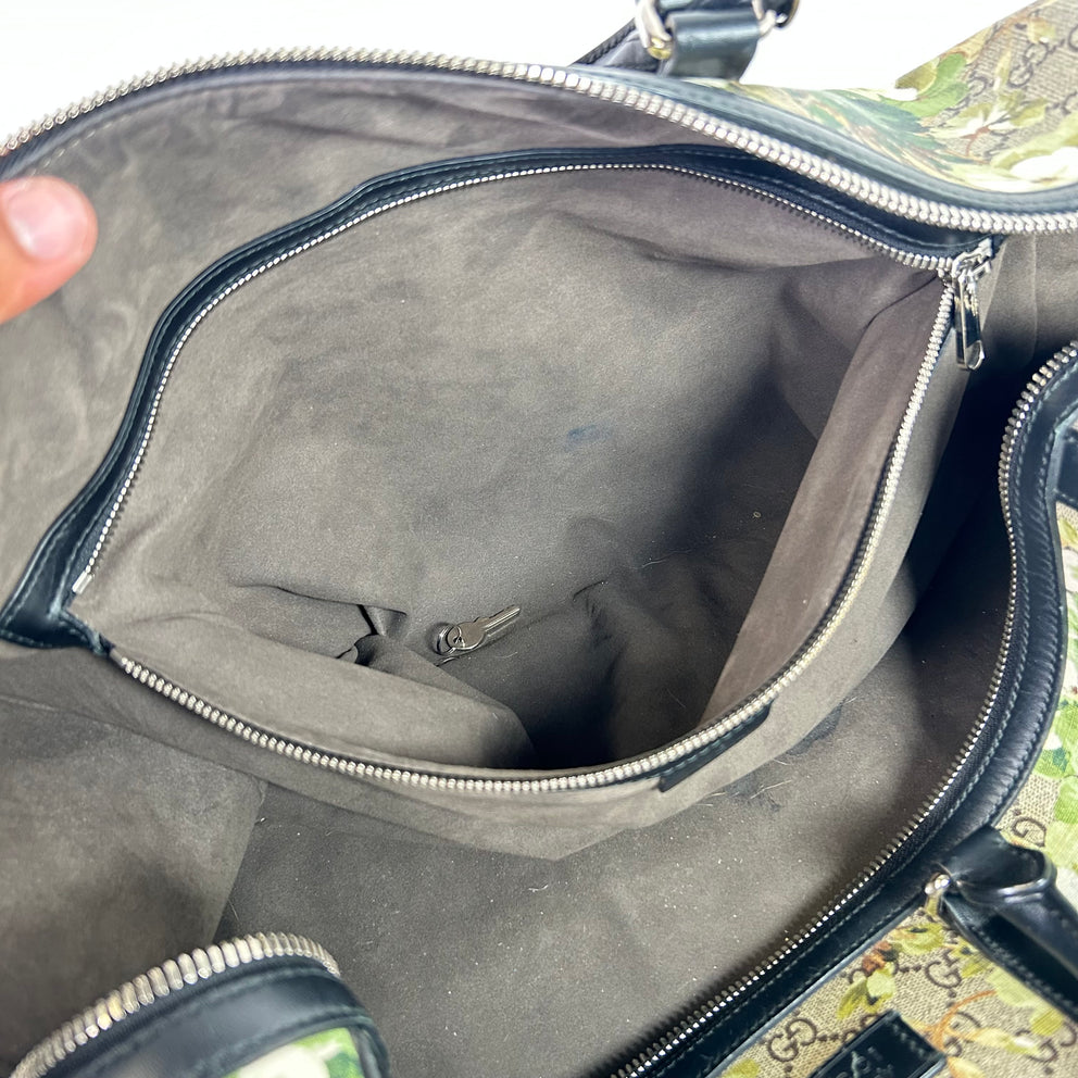 Gucci GG Supreme Blooms Medium Duffle Bag