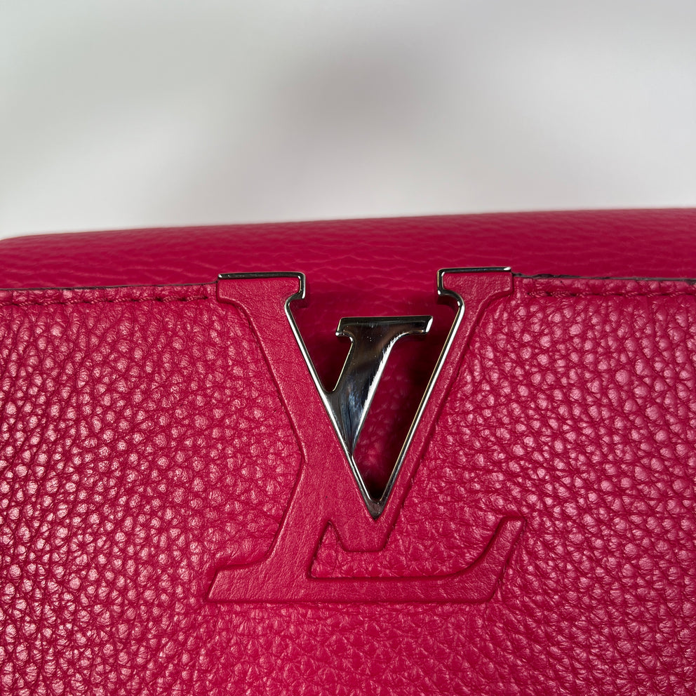 Louis Vuitton Capucines Red Taurillon Leather MM Handbag