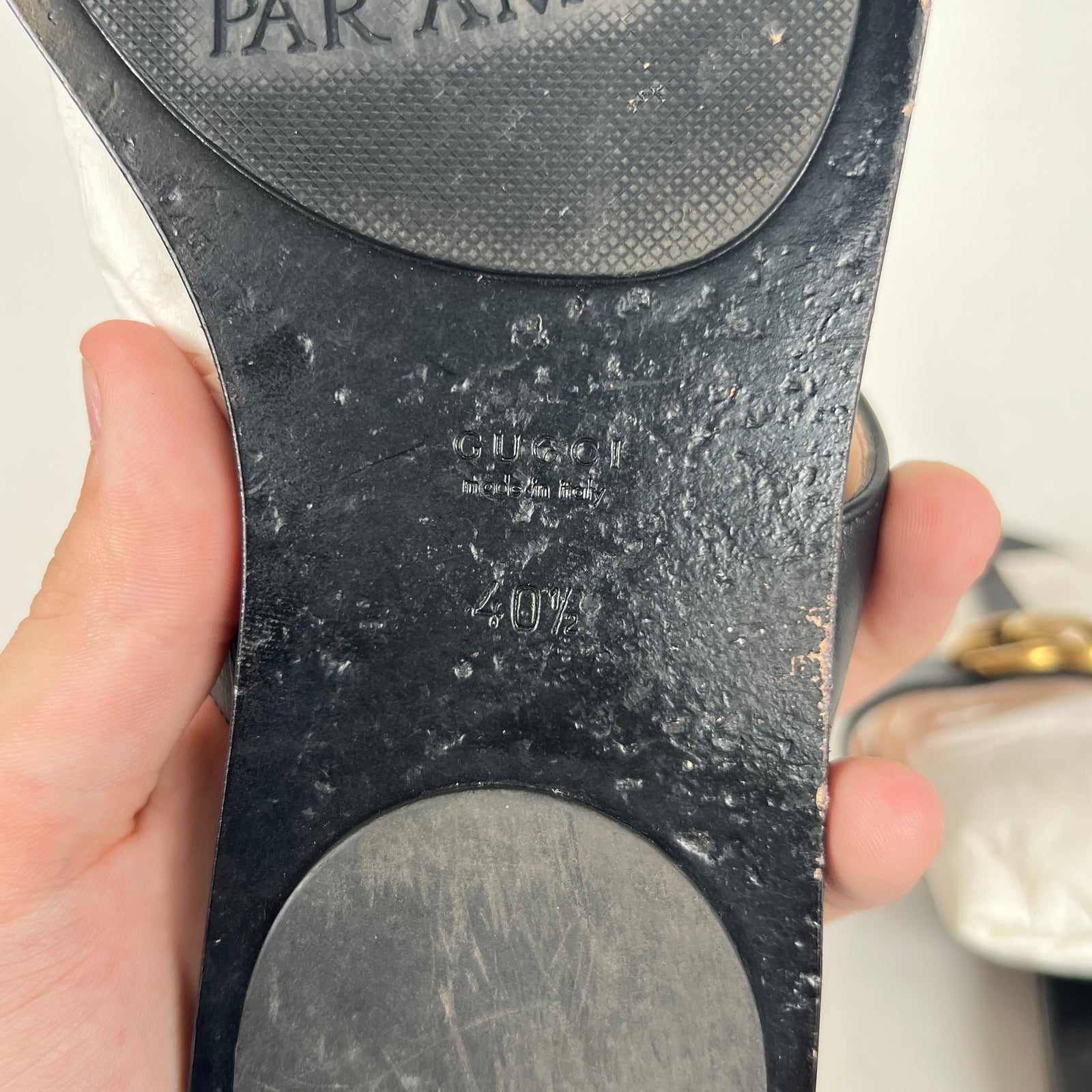 Gucci GG T-Strap Flats Size 40.5