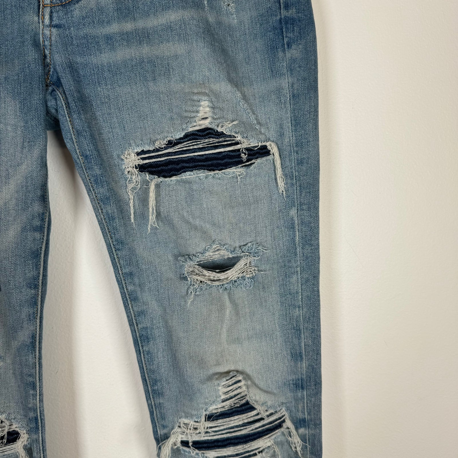 Amiri Denim Logo Applique Thrashed Jeans Size 29