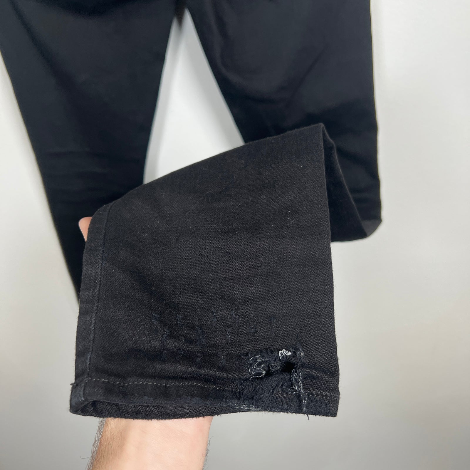 Amiri Thrashed Black Jeans Size 34
