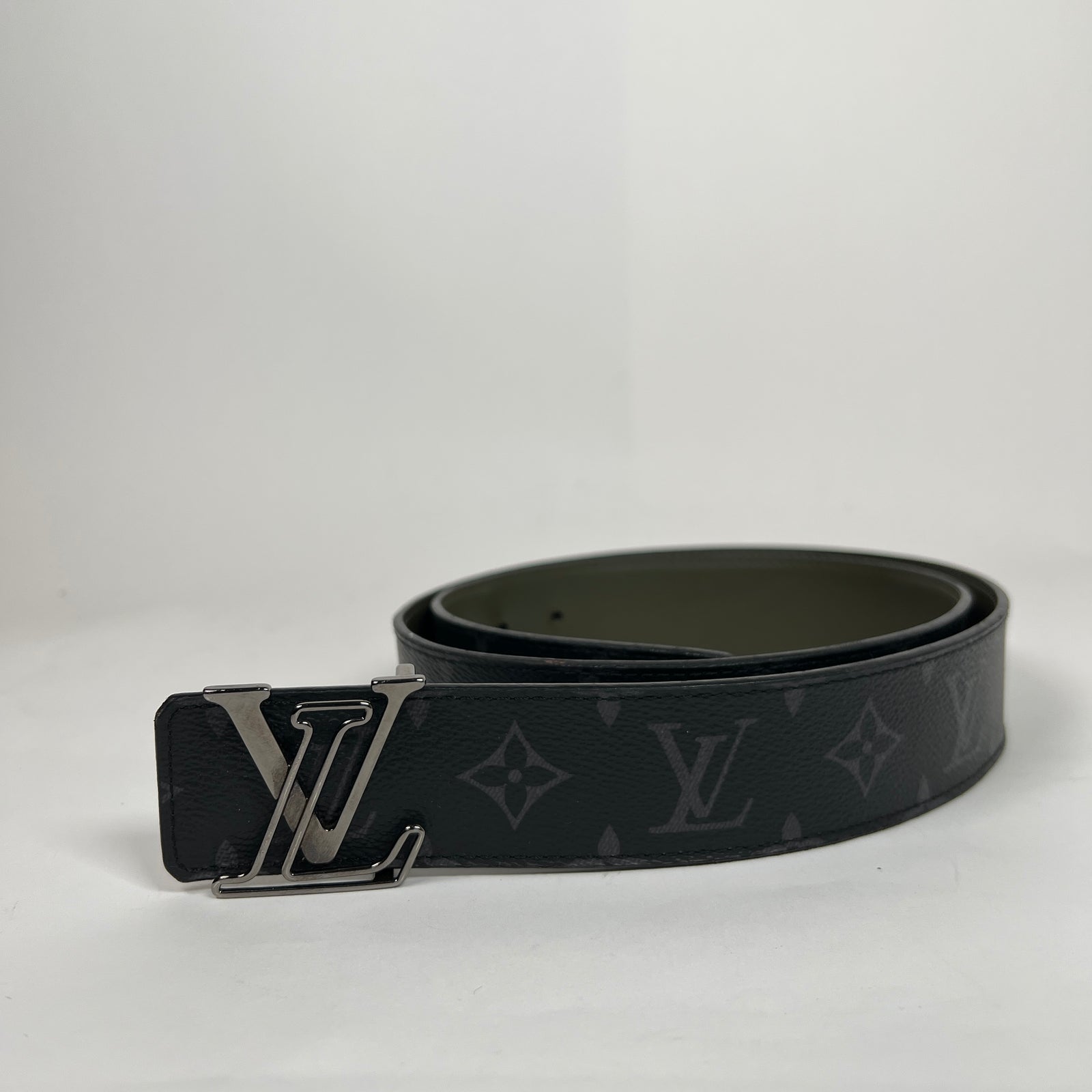Louis Vuitton Eclipse Monogram LV Initiales Size 95