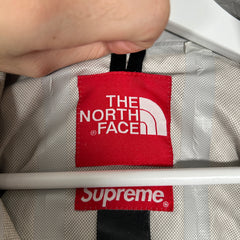 Supreme x TNF Venture Windbreaker Size M