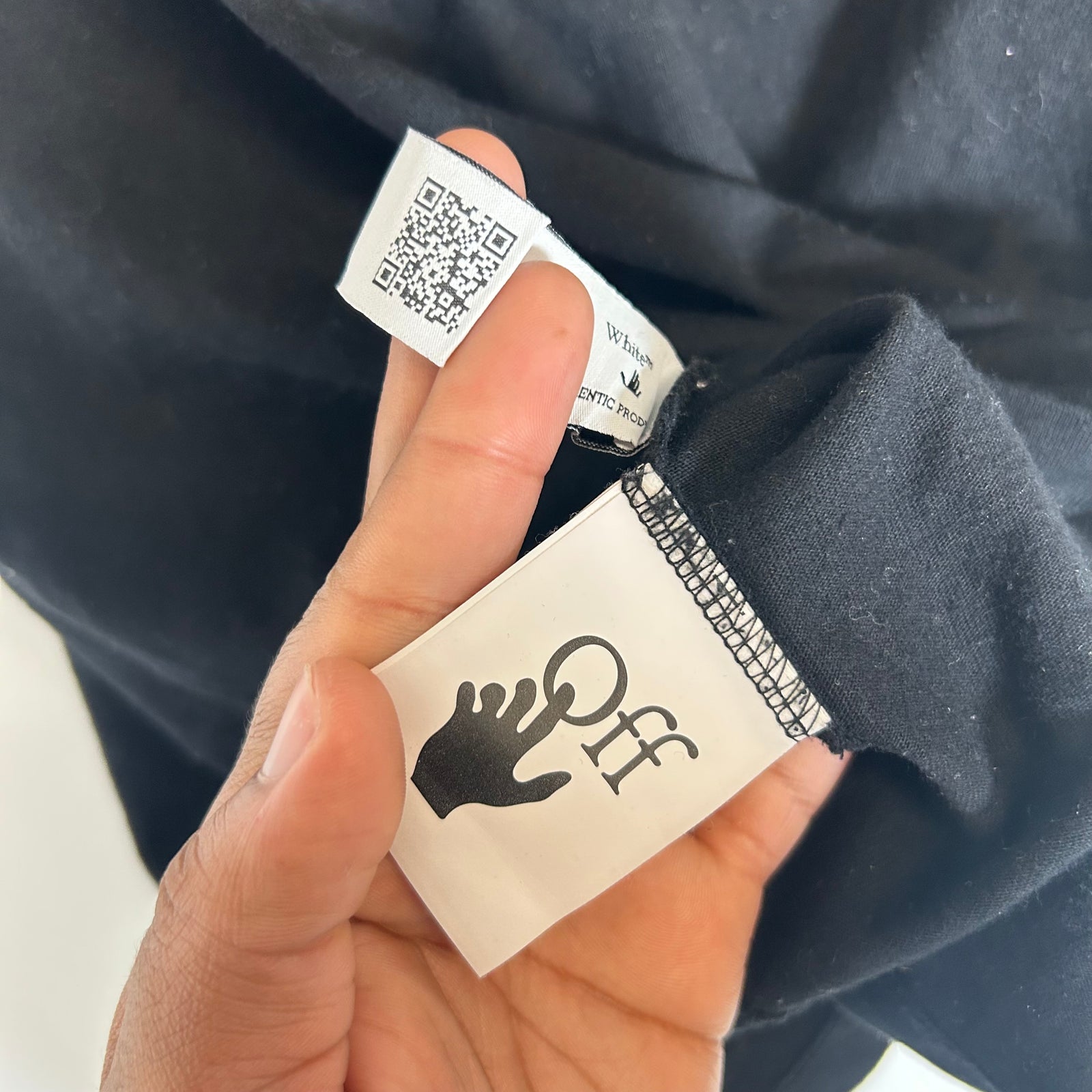 Off-White Black Spray Paint Logo Tee Size S