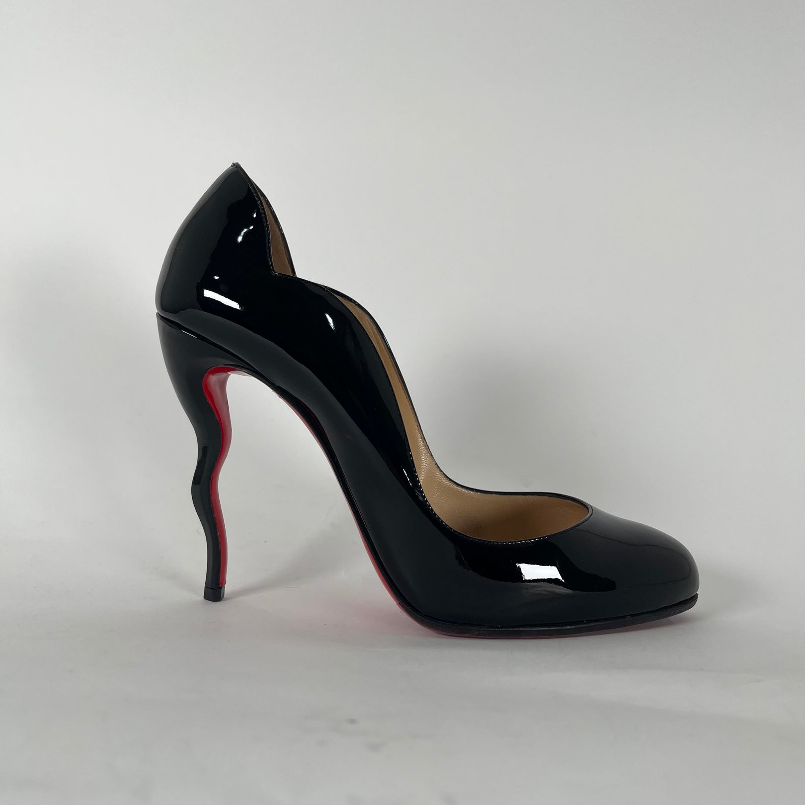 Christian Louboutin Hot Chick 100 Pumps Patent Heels Size 39