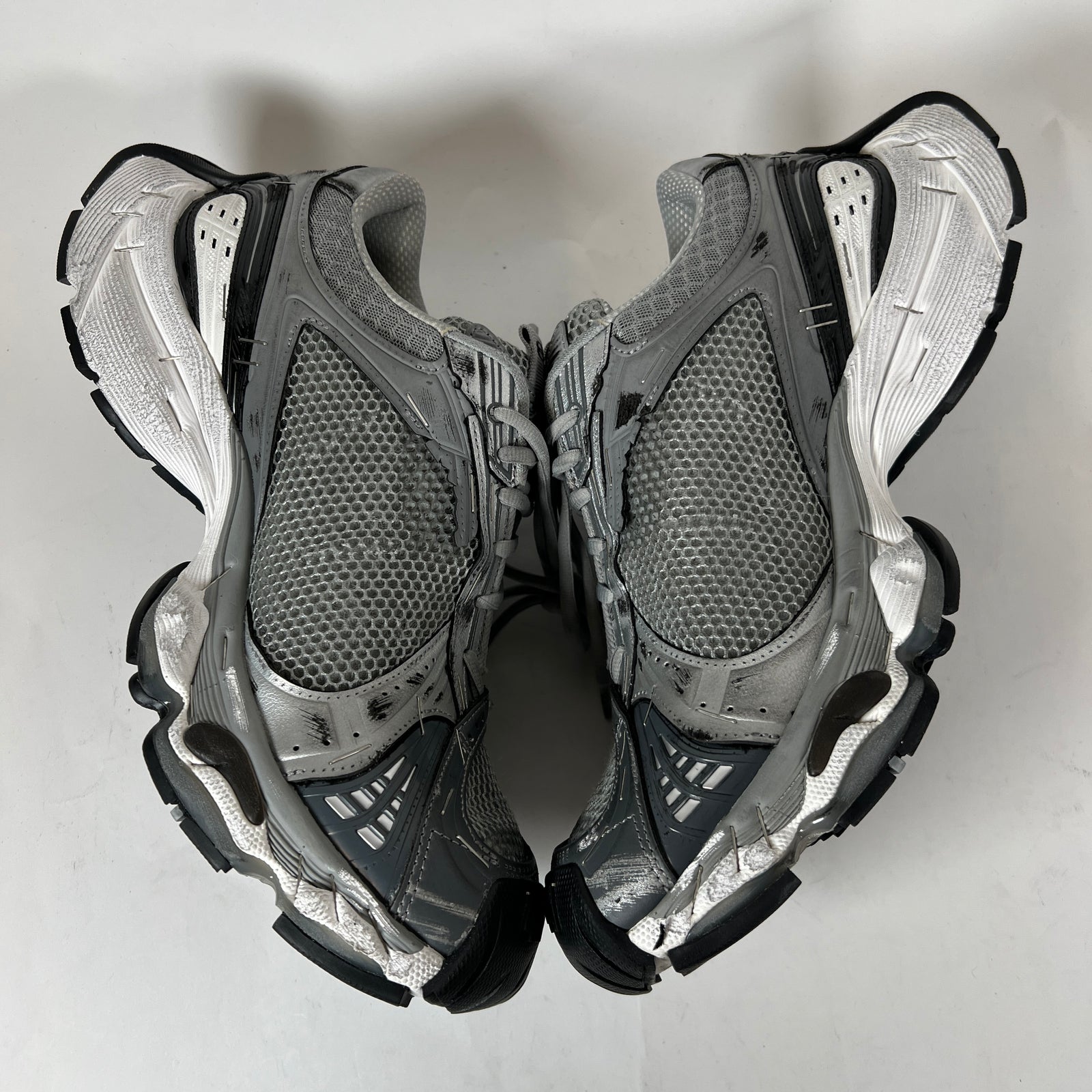 Balenciaga Grey/Silver Stapler Runner Size 41