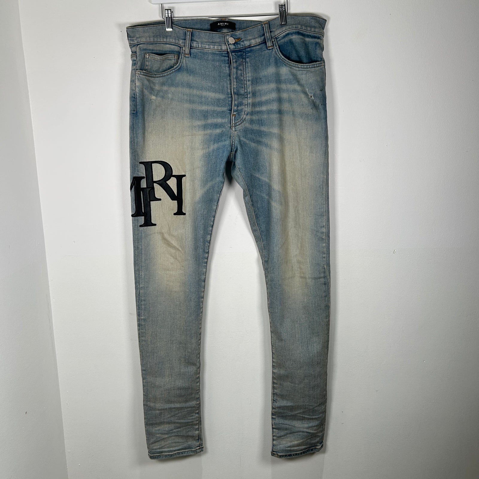 Amiri Thigh Logo Lightwash Jeans Size 36