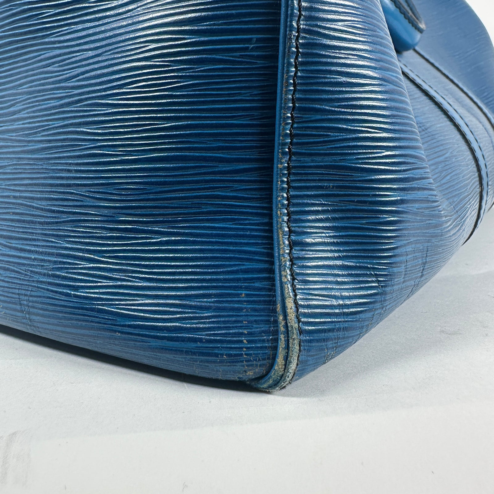 Louis Vuitton Blue Epi Leather Duffle Keepall Size 45