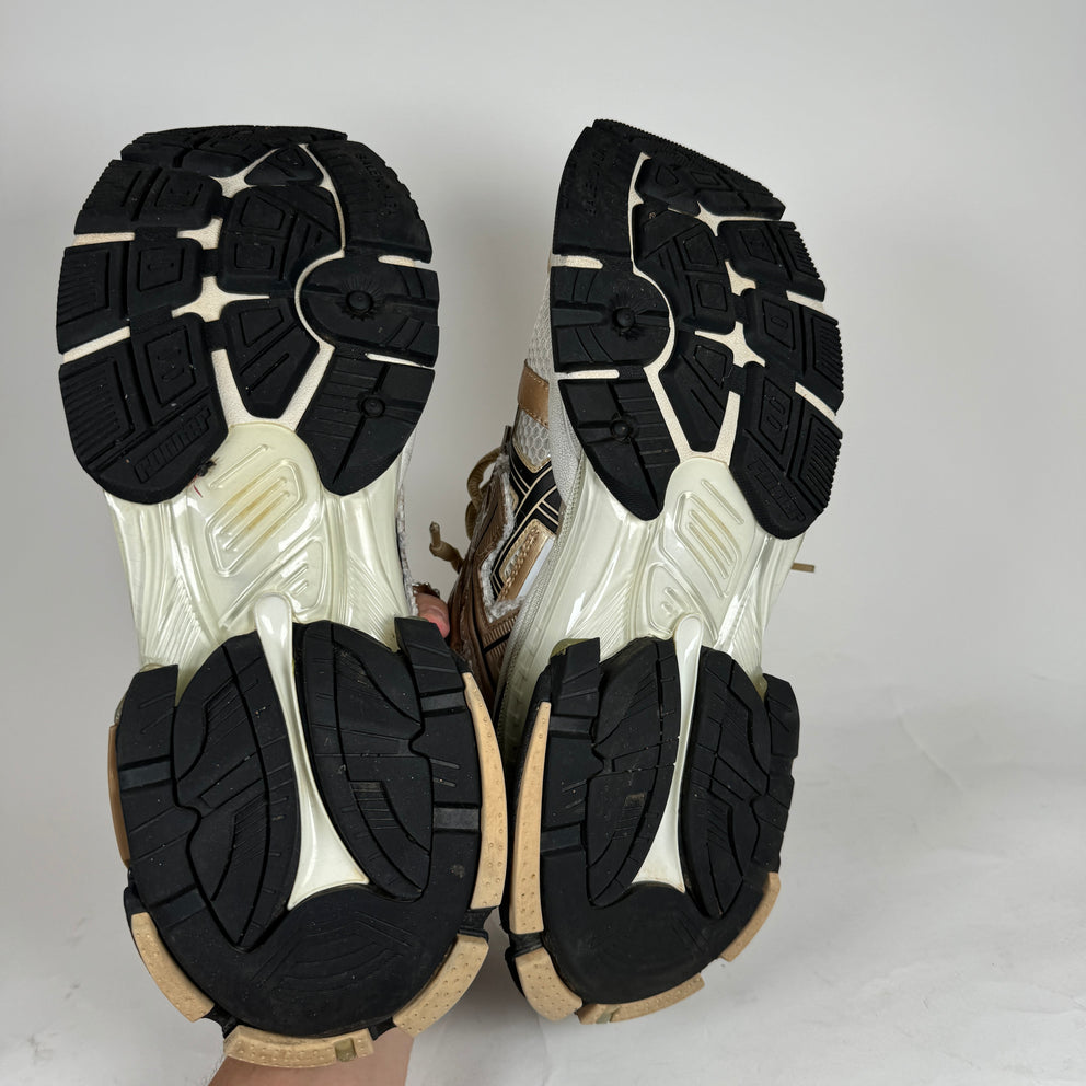 Balenciaga Beige Runners Size 45