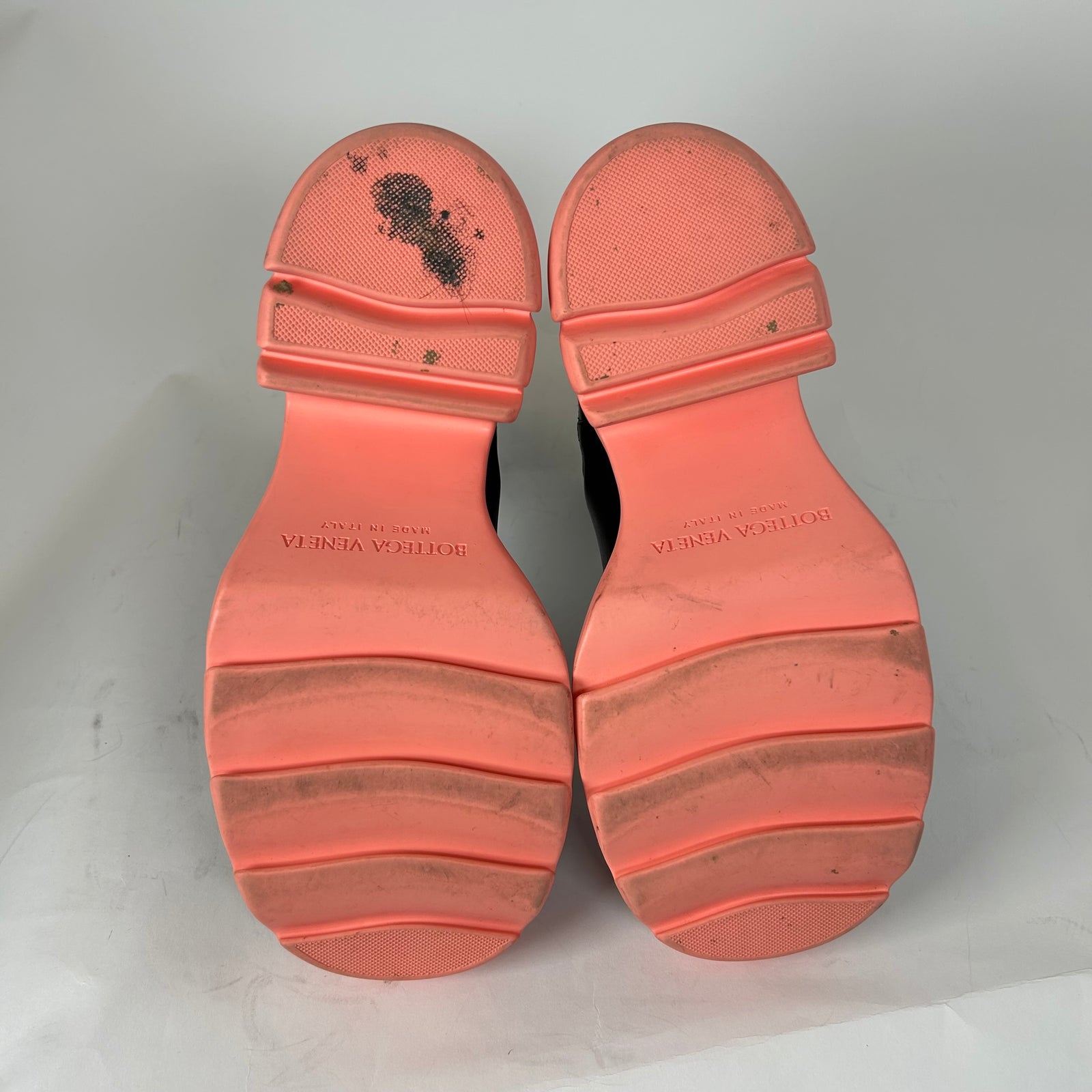 Bottega Veneta Black/Pink Flash Chelsea Boots Size 37