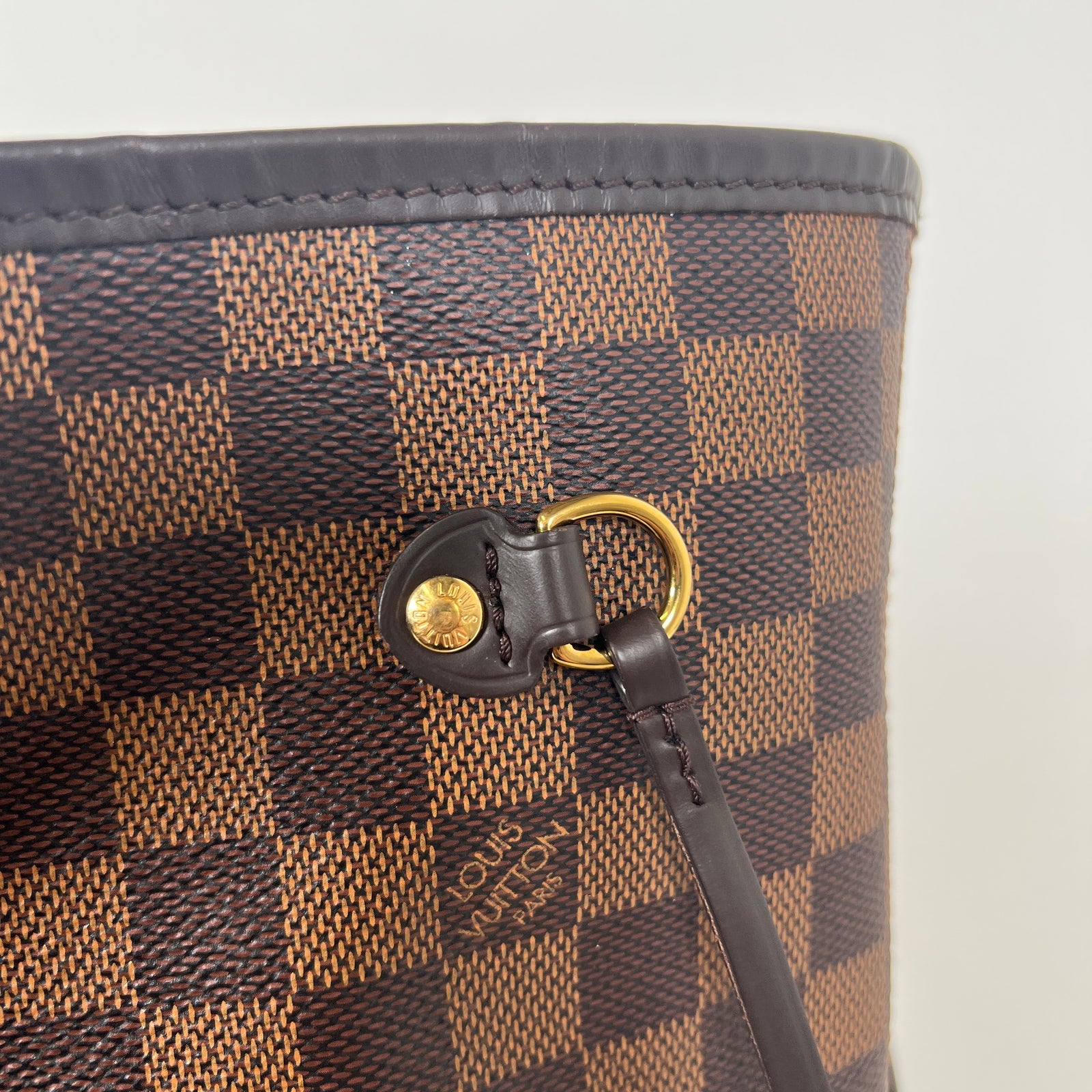 Louis Vuitton Damier Neverfull