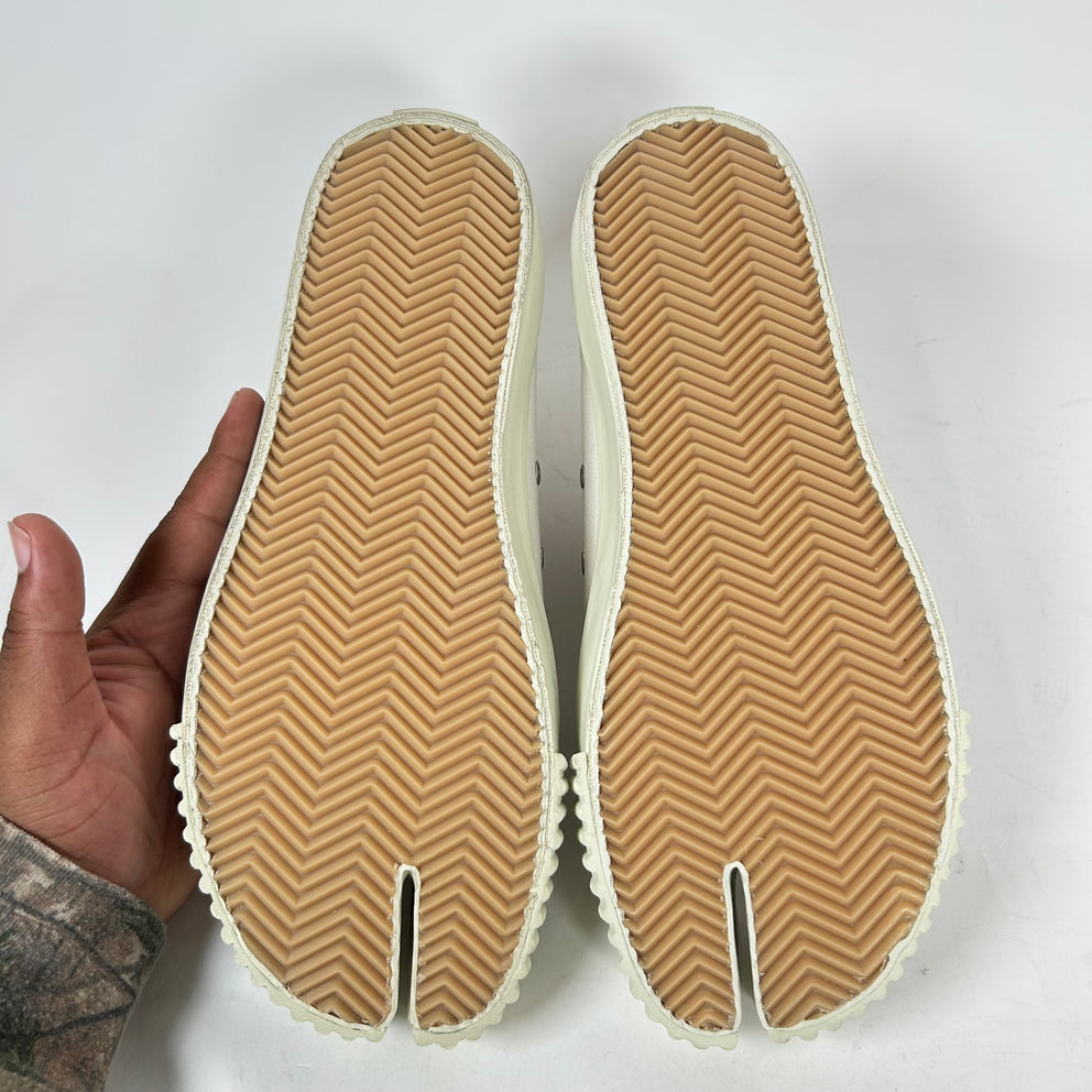 Maison Margiela White Canvas Low-Top Tabi Sneaker Size 42
