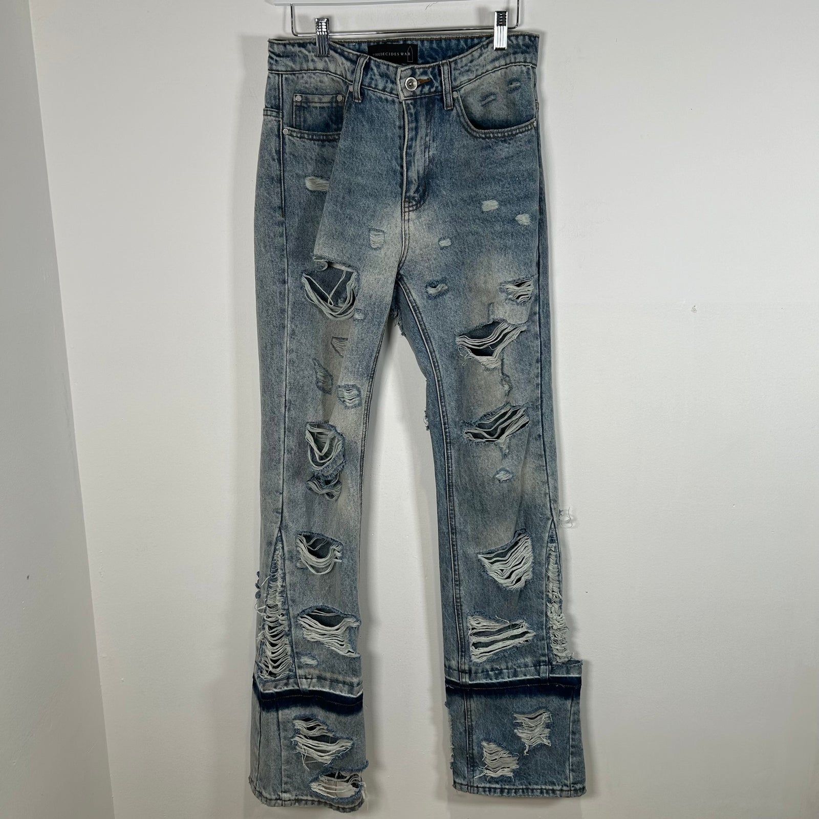 Who Decide War Distressed Jeans Size 28