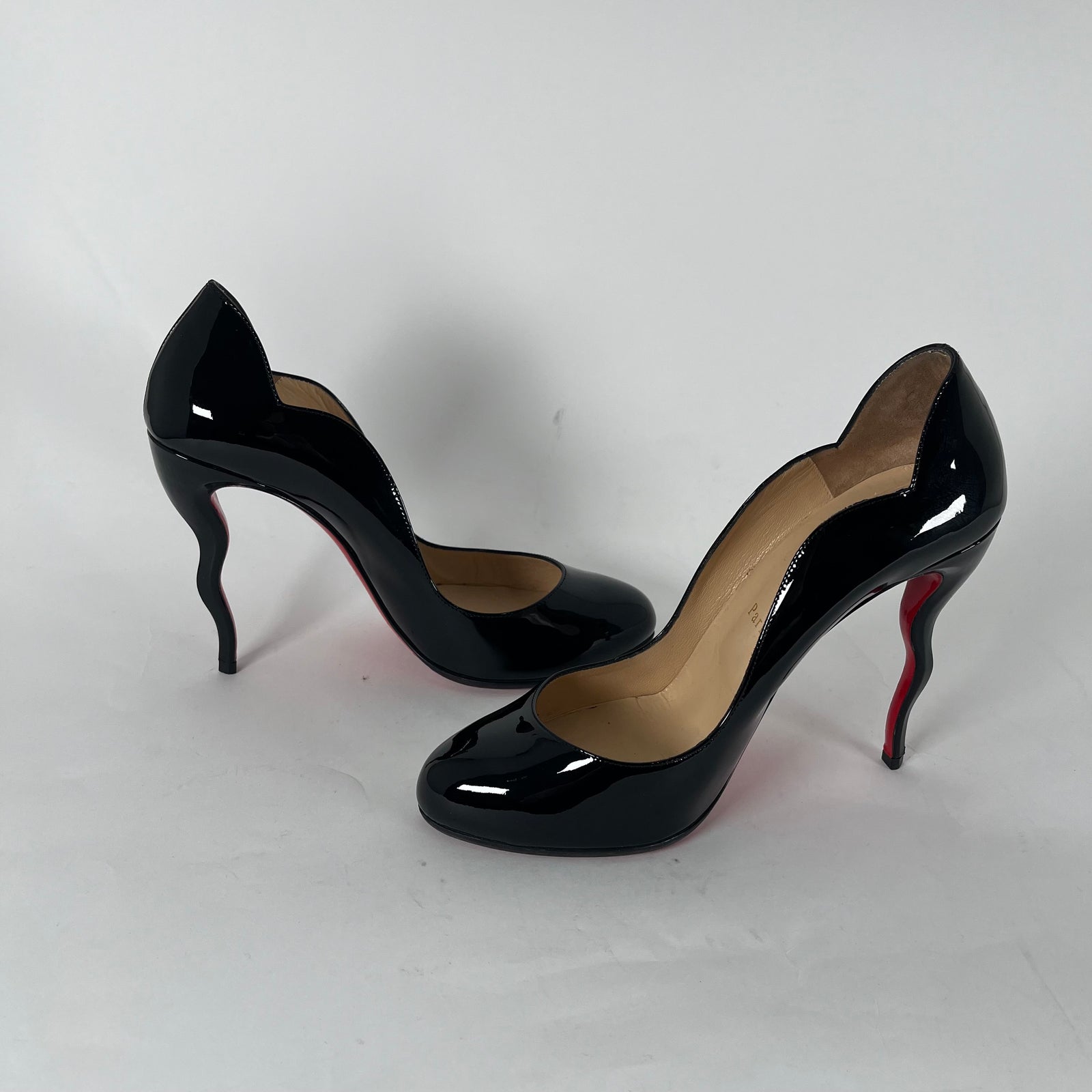Christian Louboutin Hot Chick 100 Pumps Patent Heels Size 39