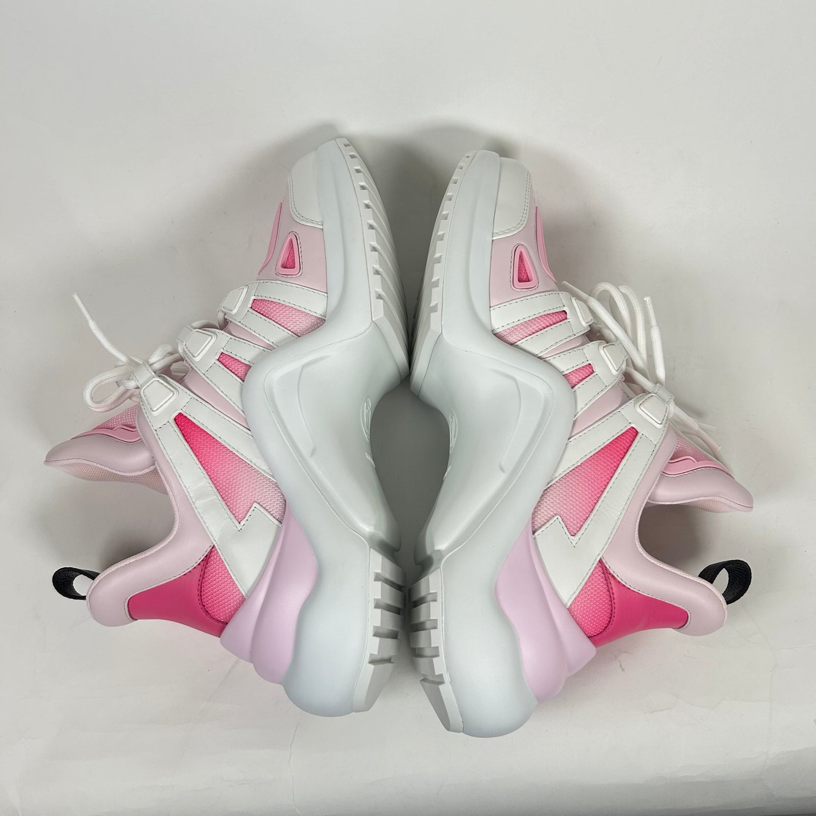 Louis Vuitton Pink Arch Light Sneaker Size 40