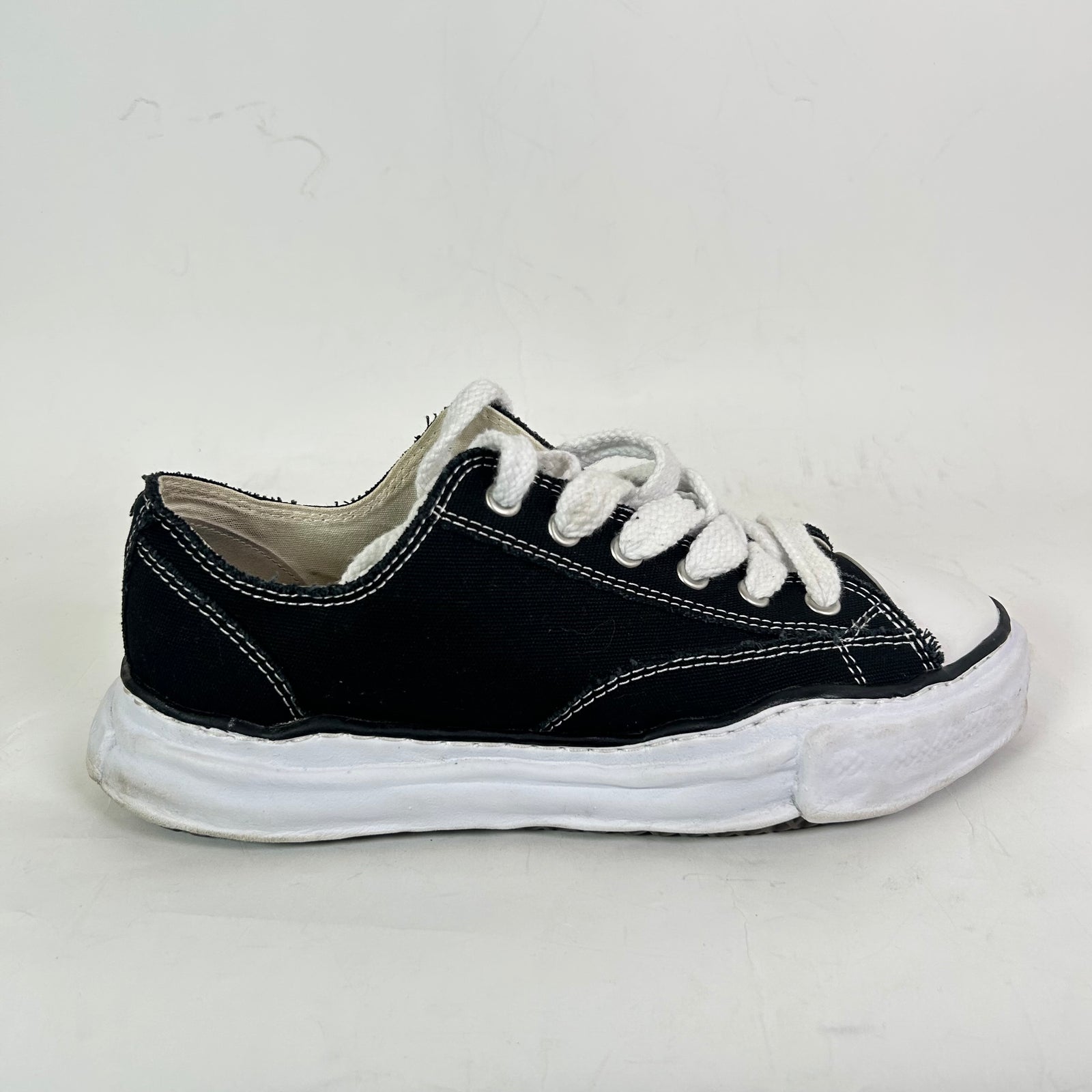 Maison Mihara Yasuhiro Black/White Peterson OG Sole Canvas Low-Top Sneaker Size 45