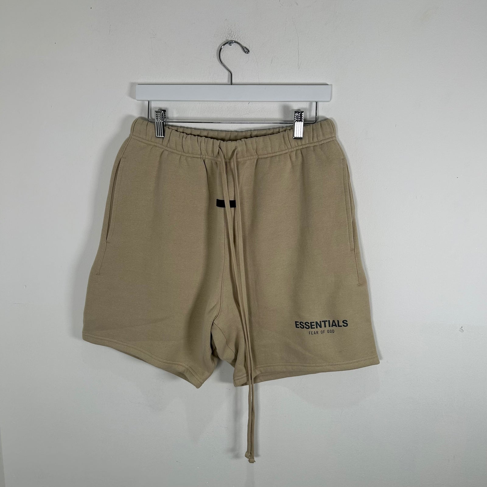 Essentials Khaki Logo Sweat-Shorts Size S