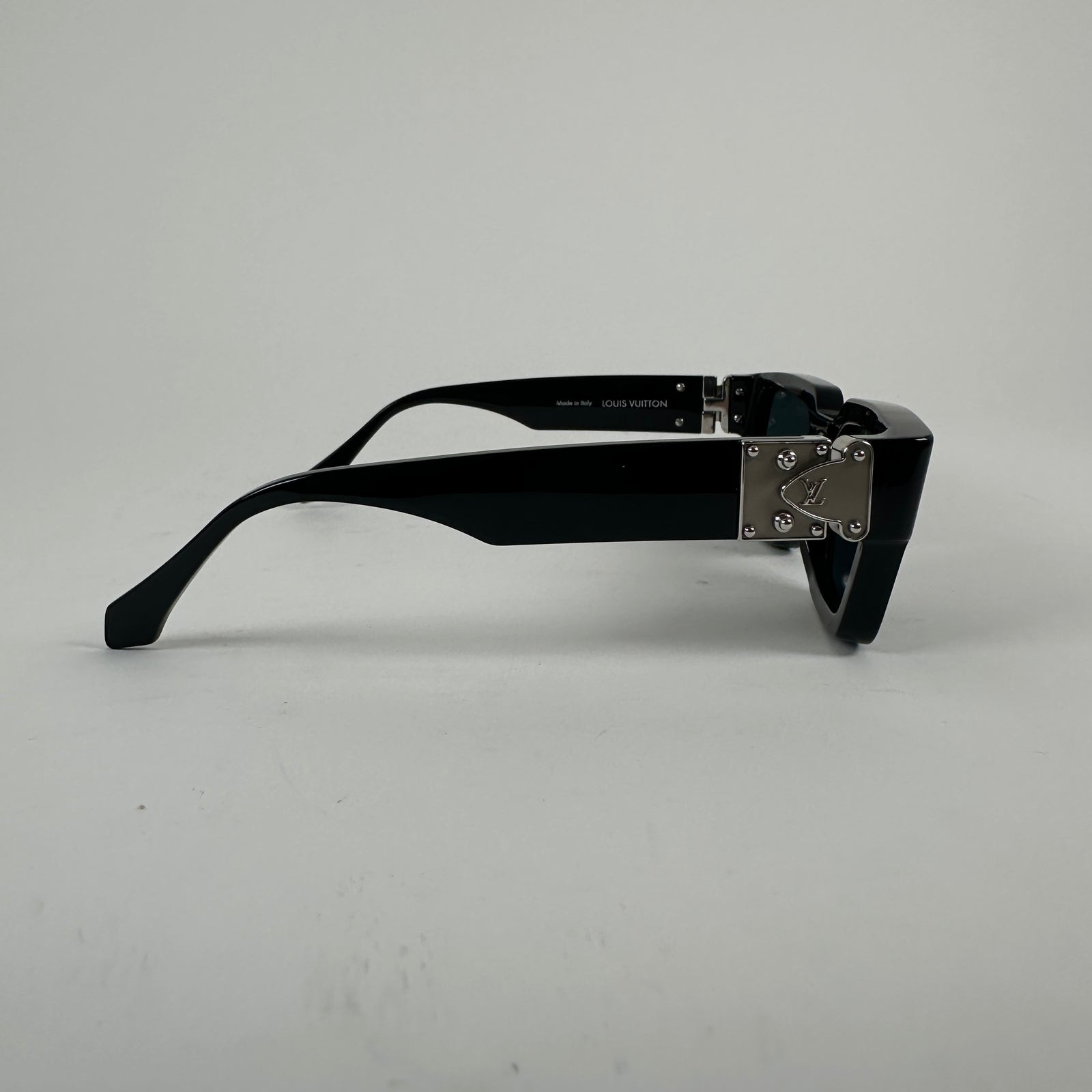 Louis Vuitton Match Black/Silver Sunglasses