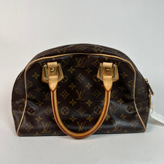 Louis Vuitton Manhattan Monogram Purse