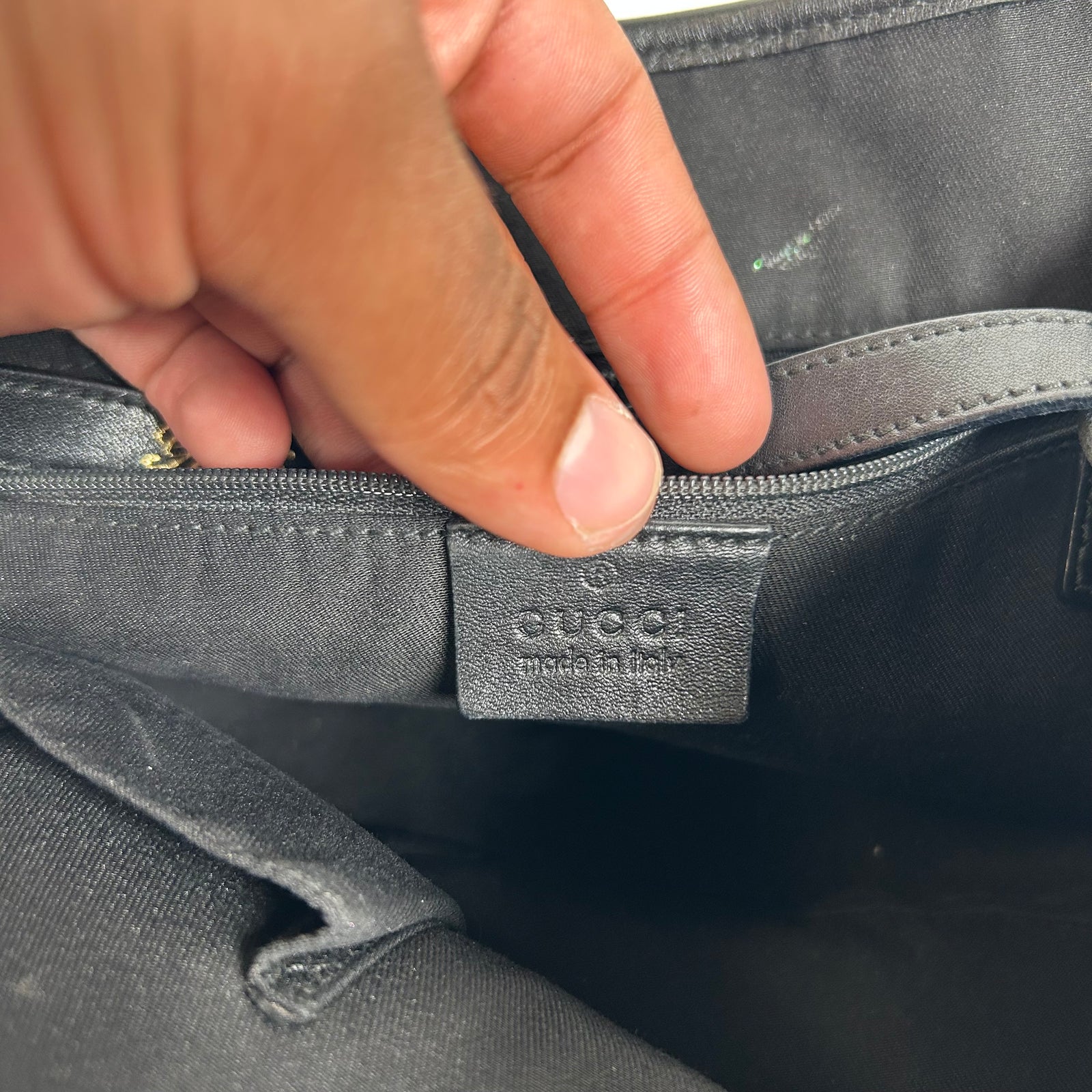 Gucci Black Abbey Calfskin Leather Bag