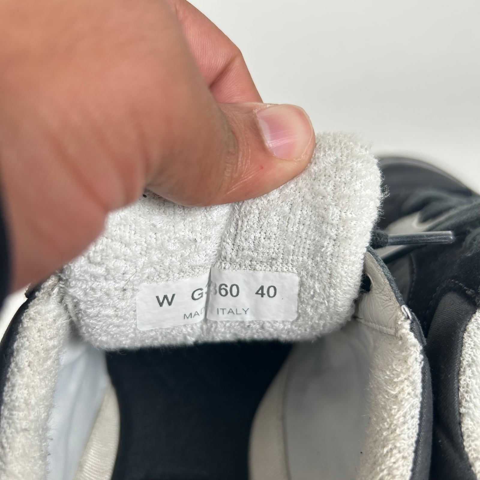 Chanel Black/White Runners Size 40