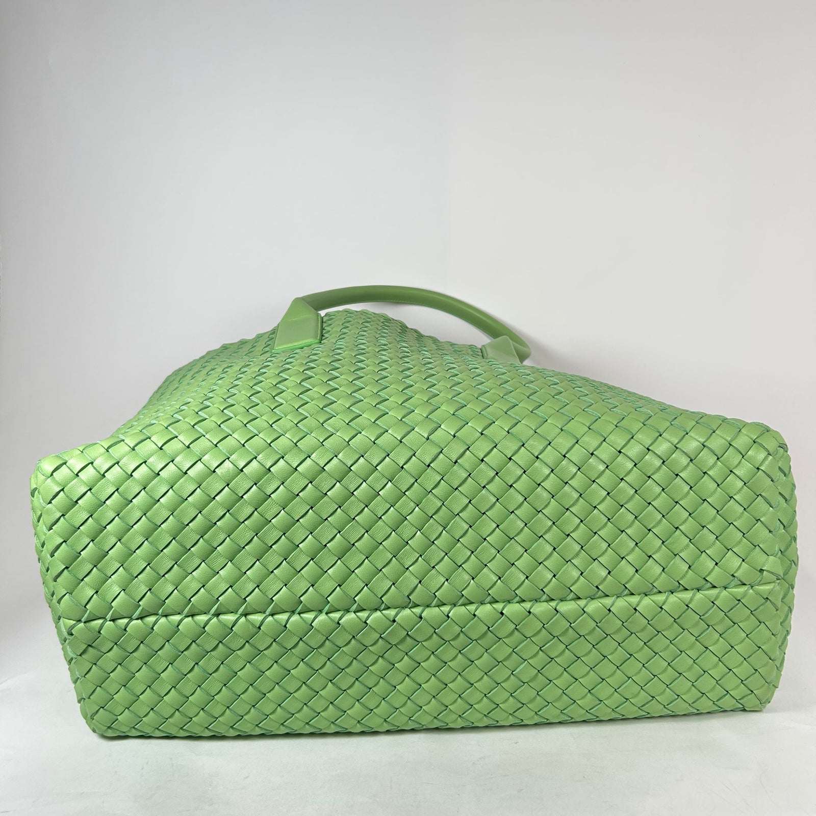 Bottega Veneta Lime Green Nappa Intrecciato Medium Cabat Tote Bag
