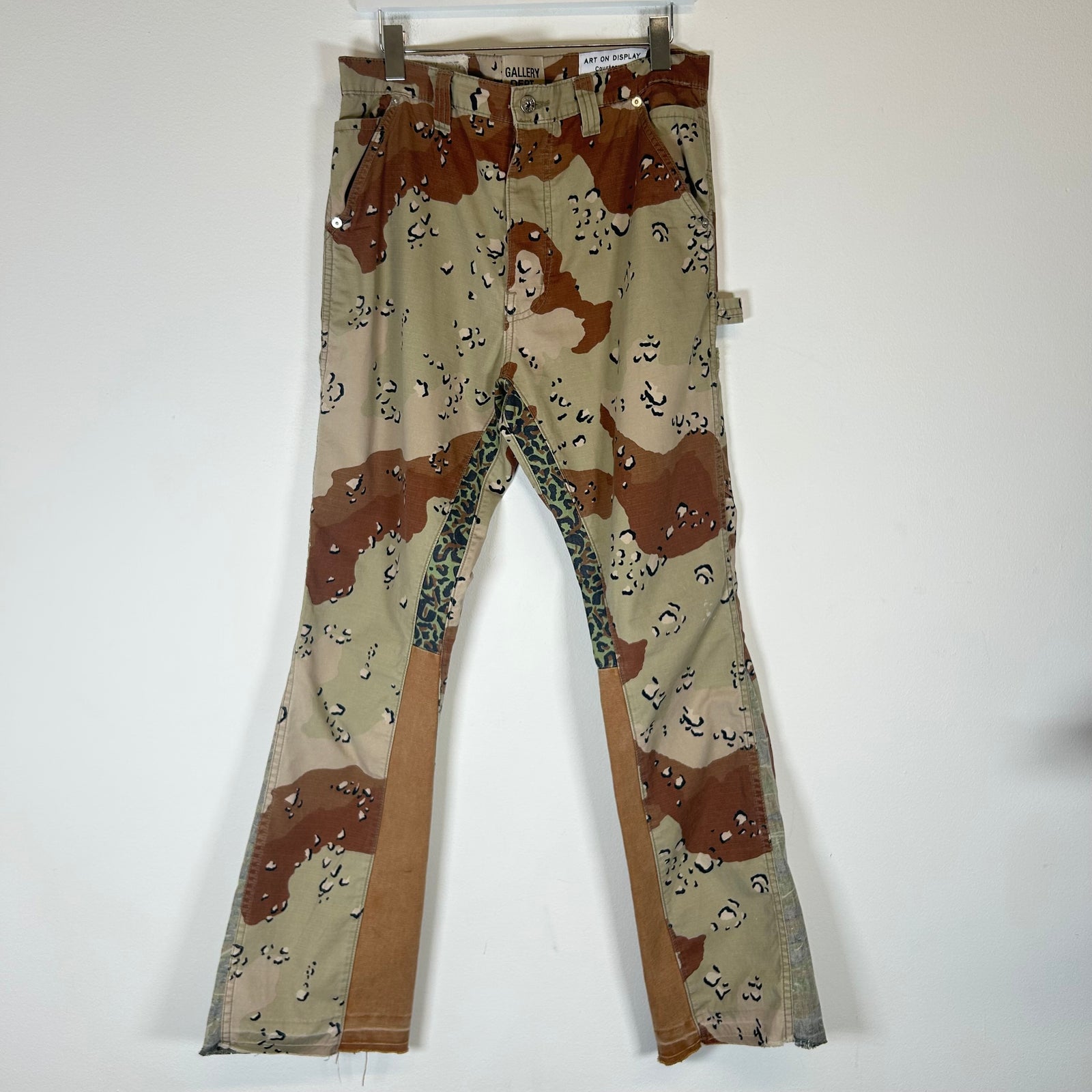 Gallery Dept Chocolate Chip Camo Flared Carpenter Pants Size 33
