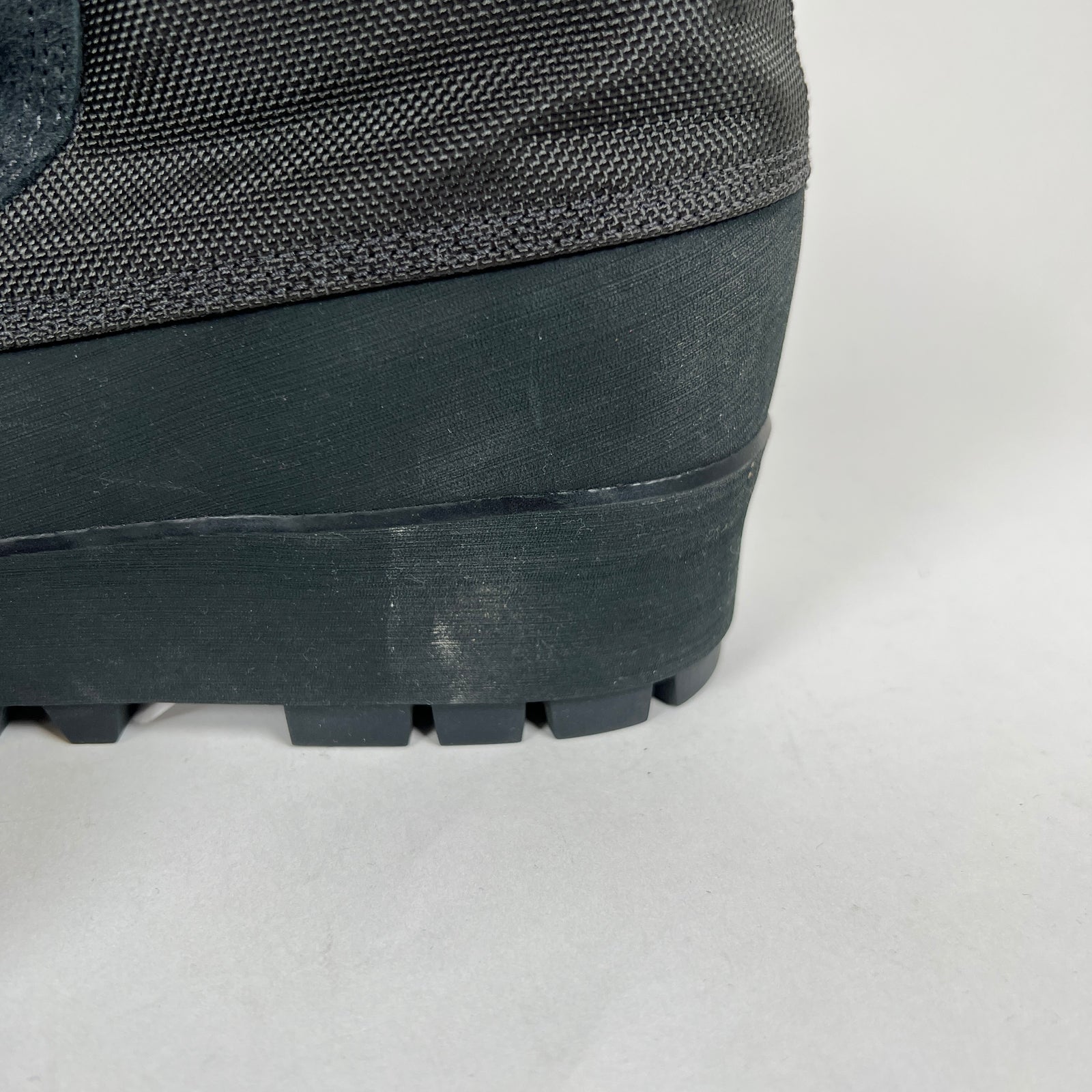 Yeezy 950 Pirate Black Size 7