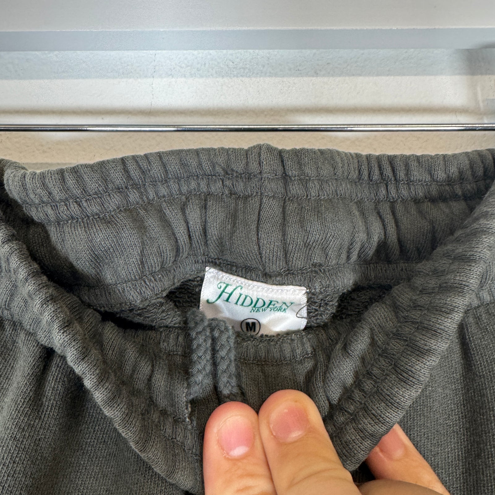Hidden NY Dark Grey Sweatpants Size M