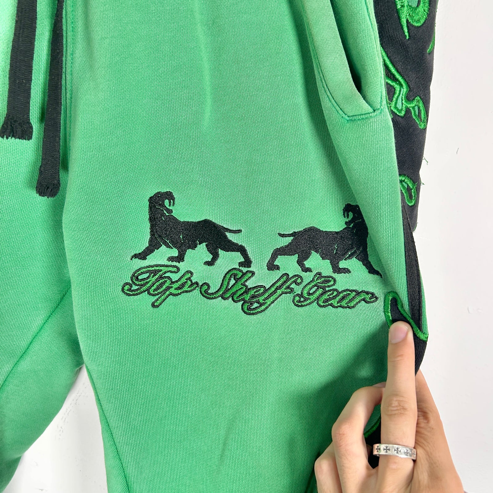 Vale Green 'Insignia' Script Sweatpants Size XL