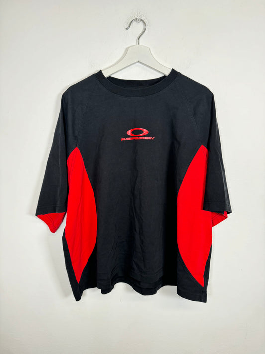 GV Gallery Black/Red Velvet Tee Size M