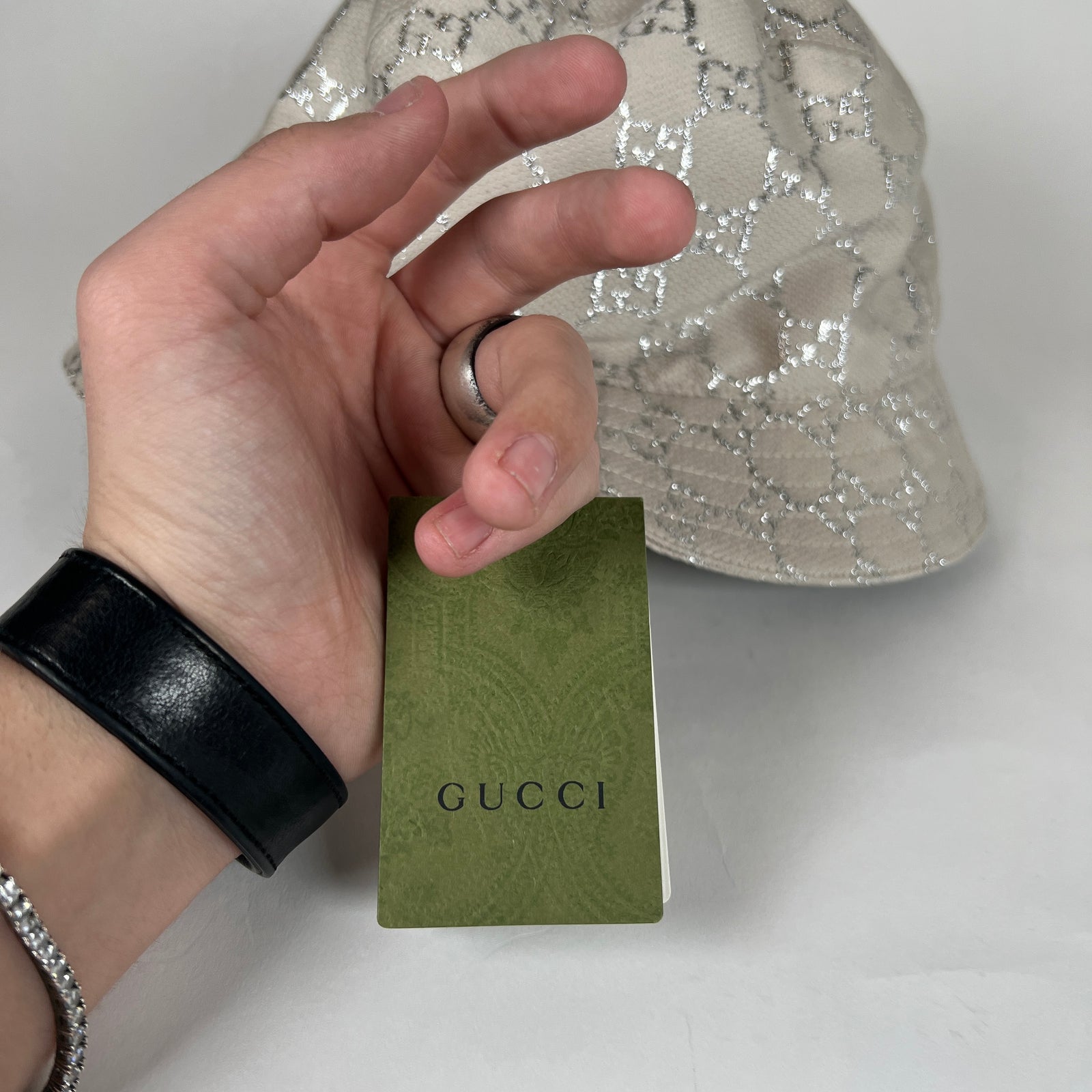 Gucci GG Sparkly Bucket White