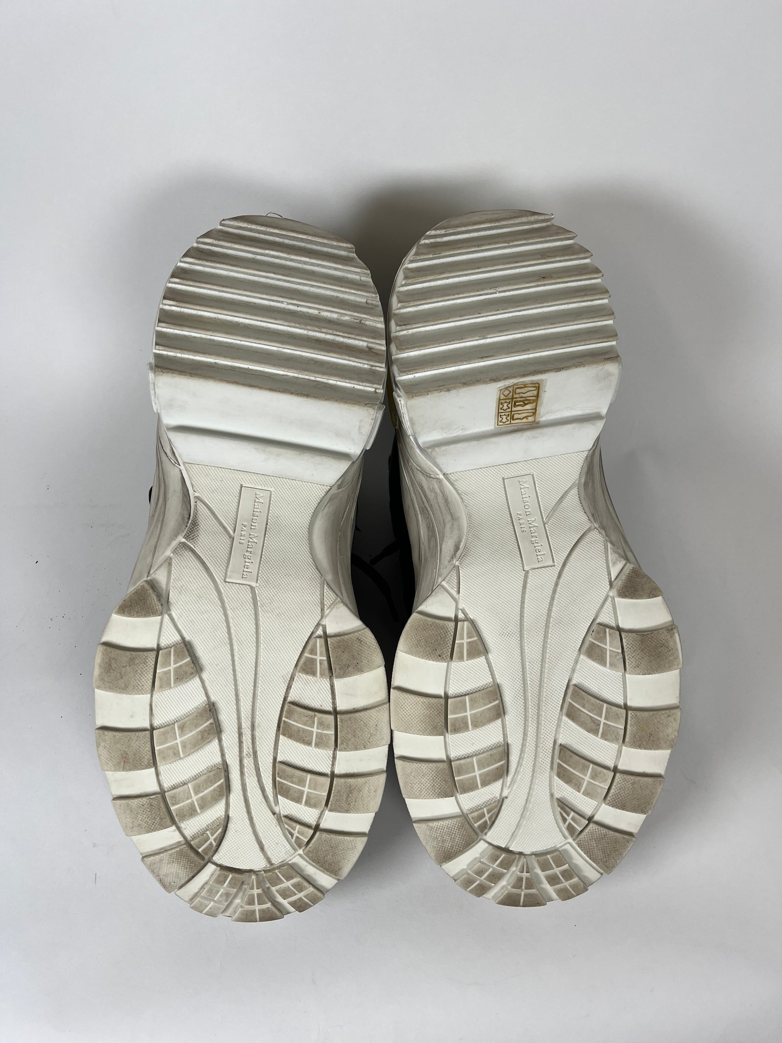 Maison Margiela Black/Gold Retro Fit Sneaker Size 43