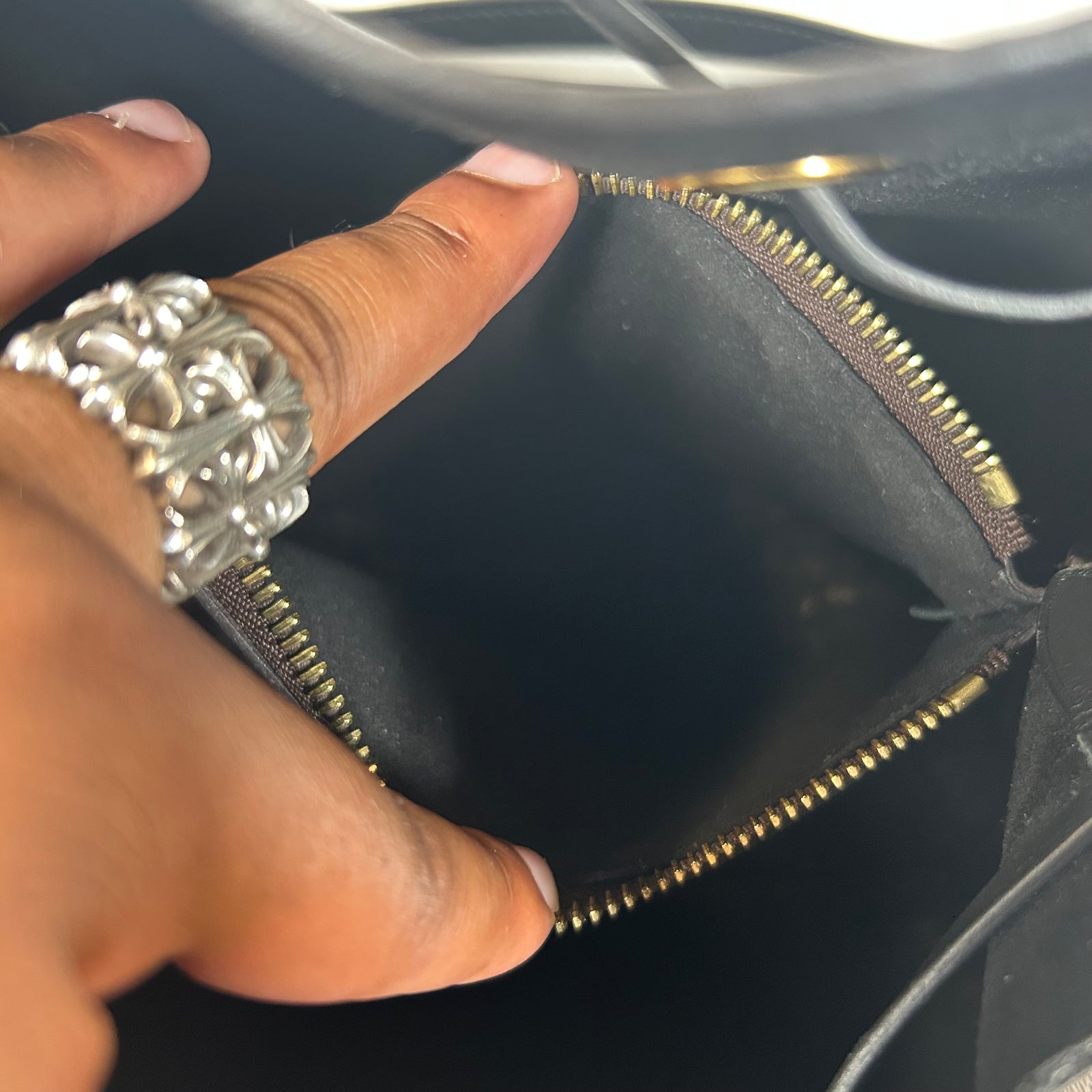 Louis Vuitton Monogram NeoNoe MM Bucket Bag