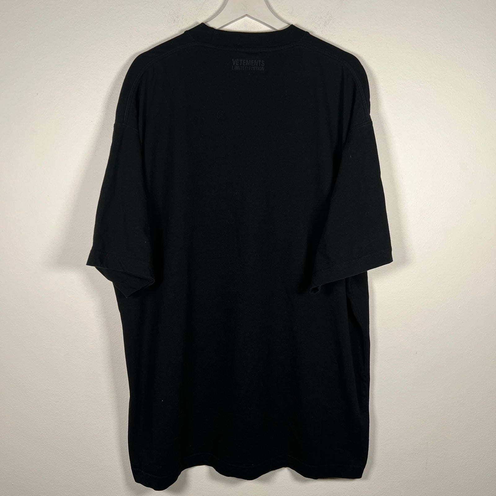 Vetements Black 'X-Large' Logo Tee Size M