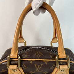 Louis Vuitton Manhattan Monogram Purse